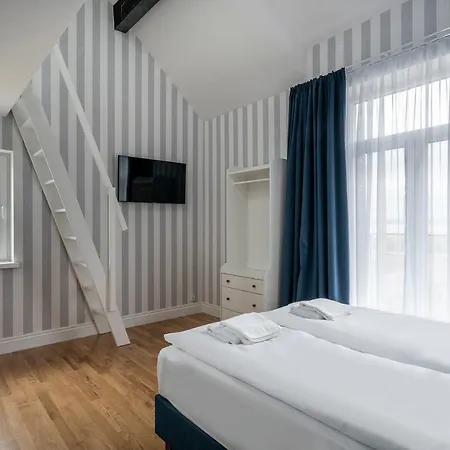 W Starym Porcie - Z Widokiem Na Zalew Wislany Balkonem I Antresola Гостевой дом Крыница-Морска